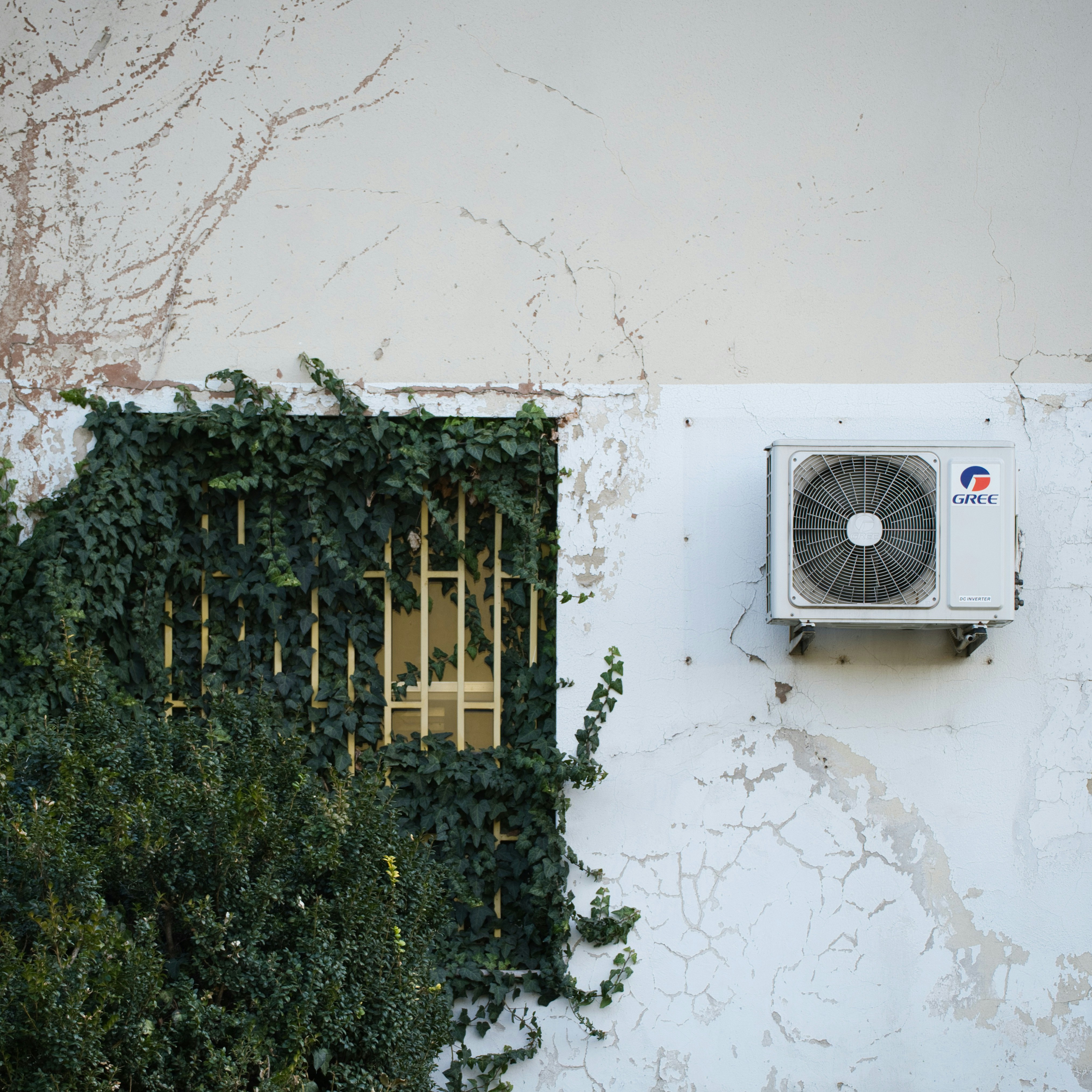 Central air conditioning instead of a window AC unit: Is it worth it?
